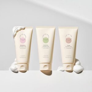 MISSHA Creamy Latte Cleansing Foam Green Tea Strawberry Cacao
